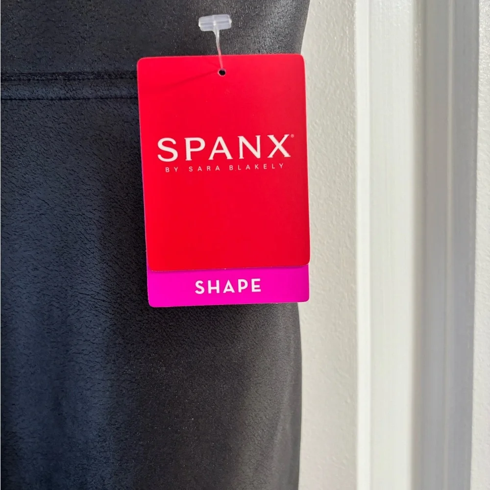 NWT Women’s SPANX Shaping Black Faux Leather Leggings - Picture 4 of 8